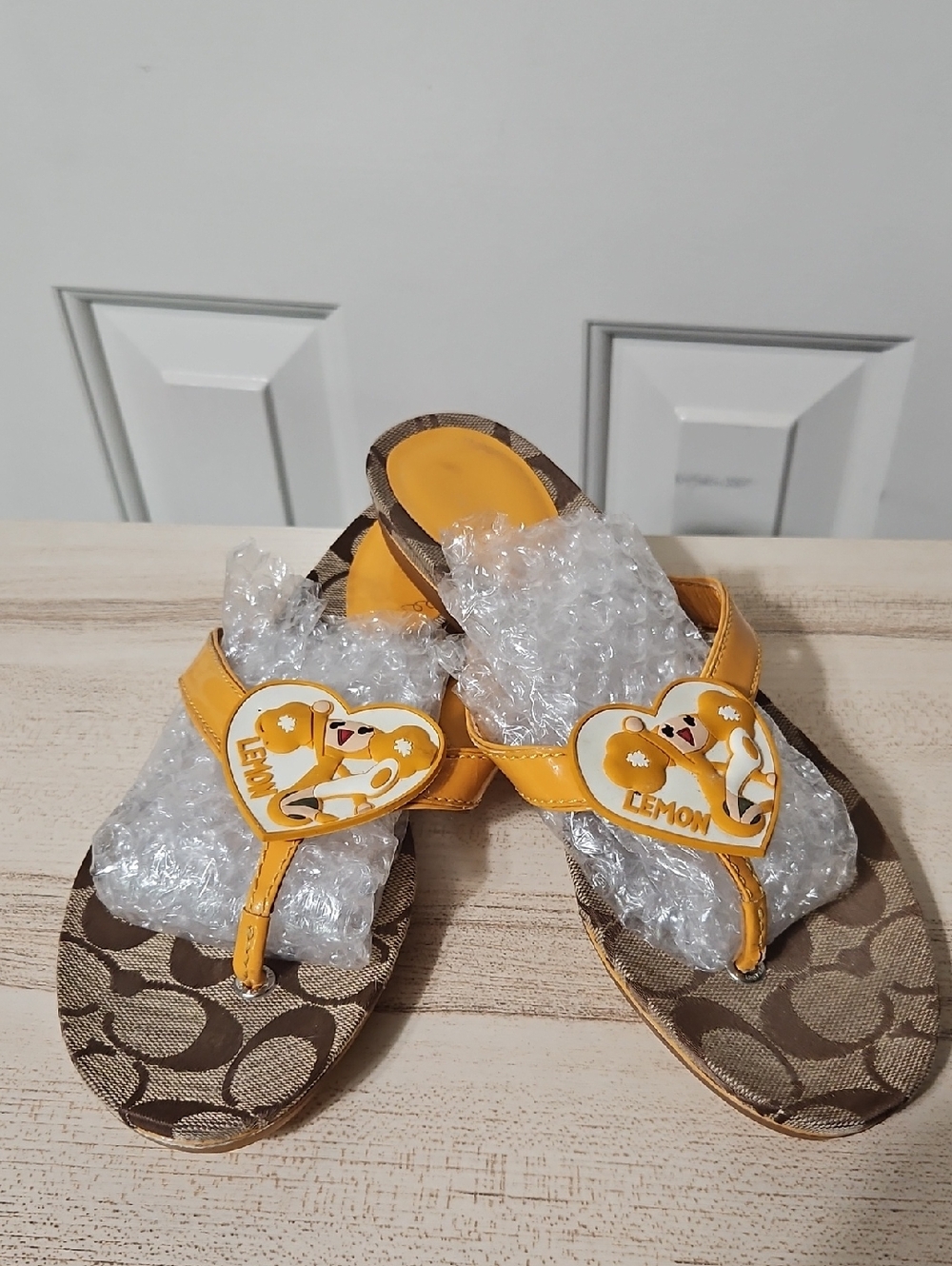 Coach EUC Poppy Chan Lemon Signature Print Thong Sandals